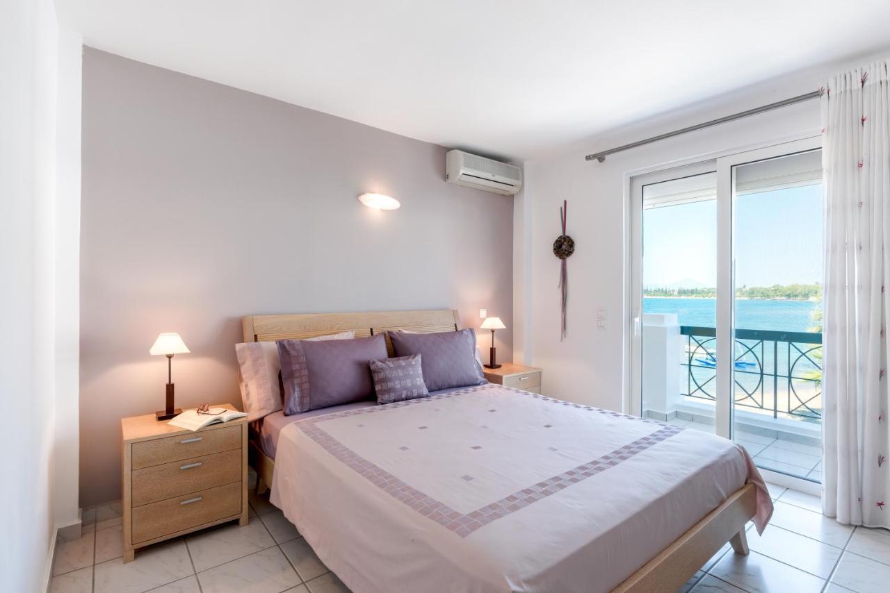 Beachfront Modern Apartment 에레트리아 외부 사진